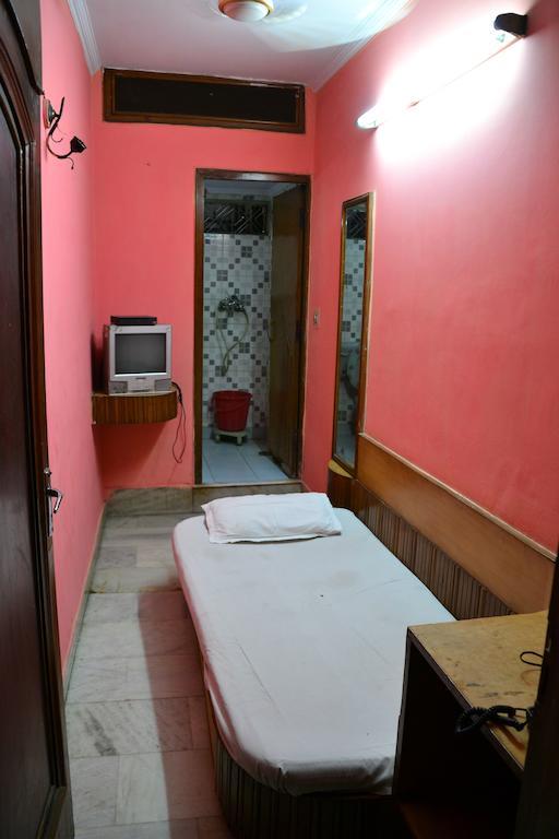 Yes Please Guest House Yeni Delhi Oda fotoğraf