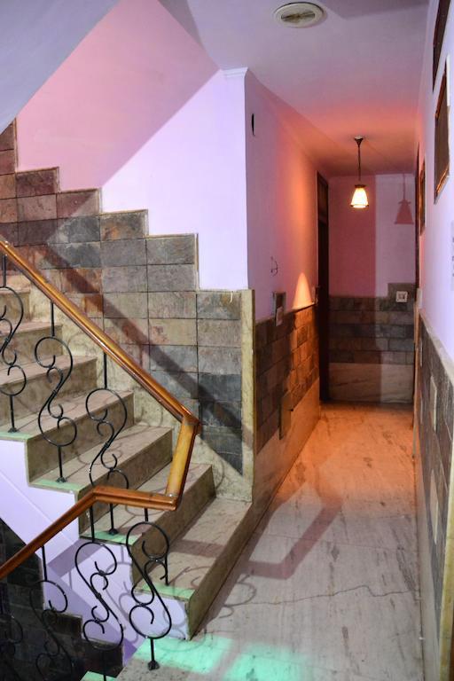 Yes Please Guest House Yeni Delhi Dış mekan fotoğraf