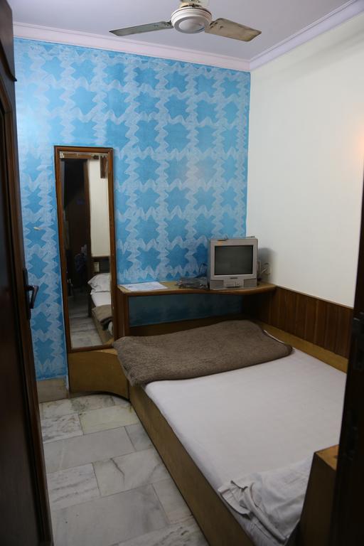 Yes Please Guest House Yeni Delhi Dış mekan fotoğraf